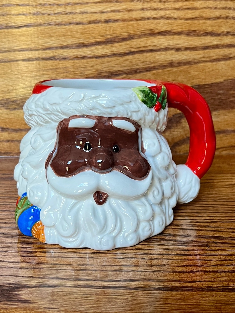 Cosmos Gifts Ceramic African American Santa Christmas Mug
